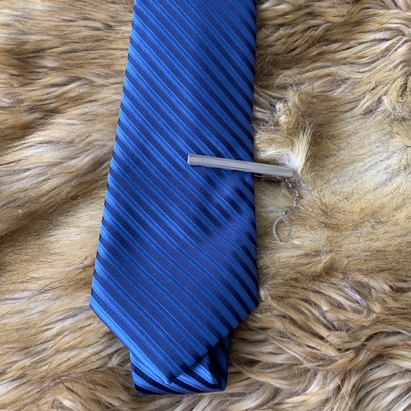 NEW Italian silk tie & clip - Picture 3 of 5